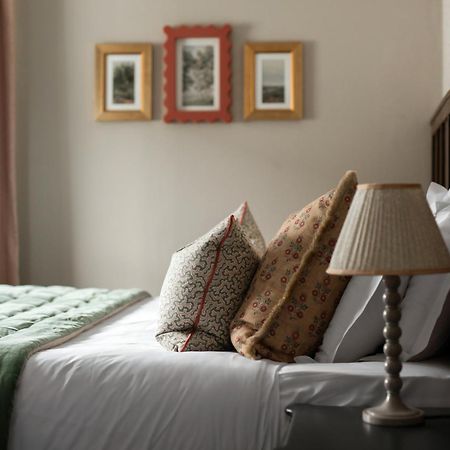 Worplesdon Place Hotel 길드포드 외부 사진