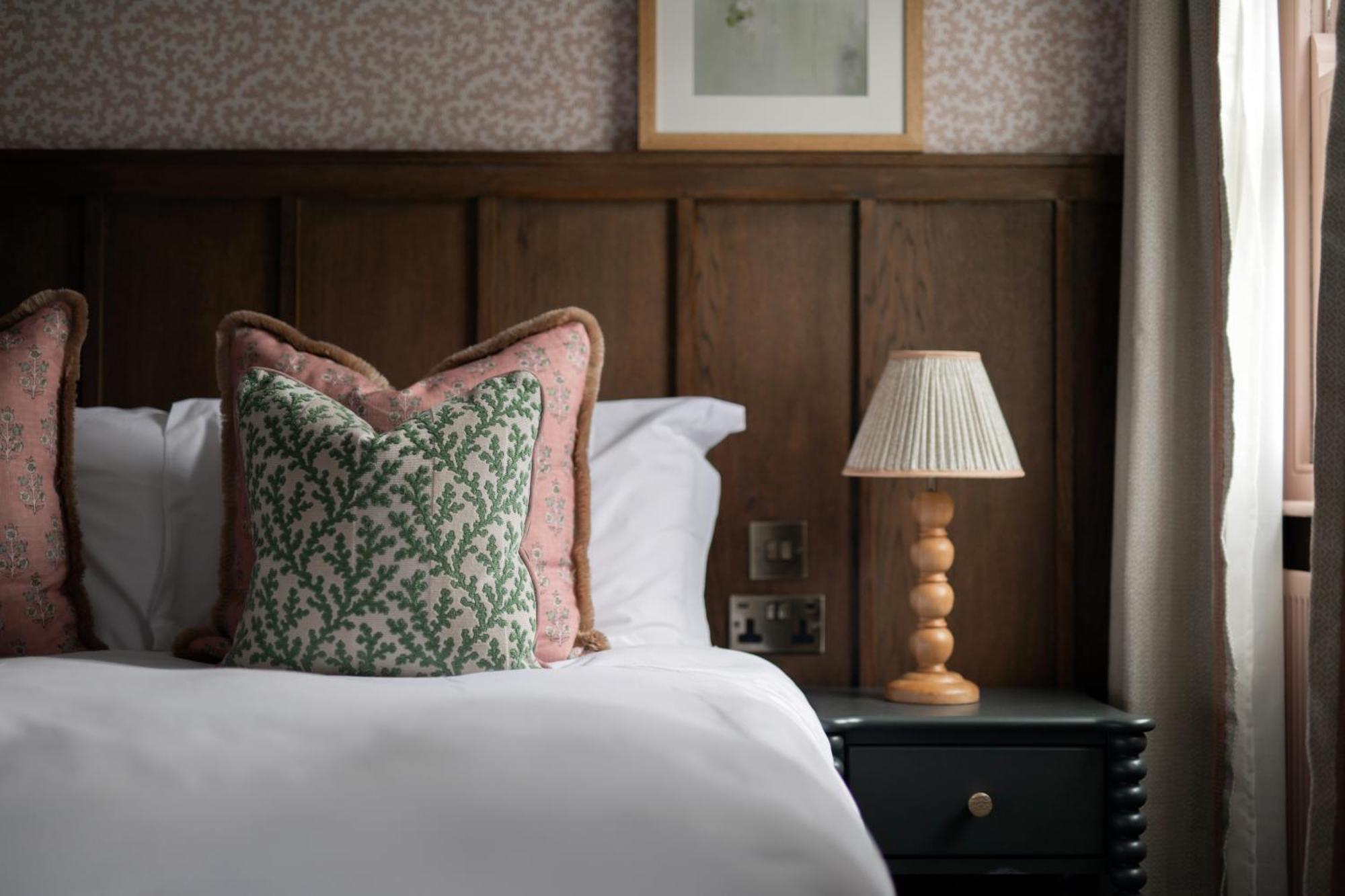 Worplesdon Place Hotel 길드포드 외부 사진