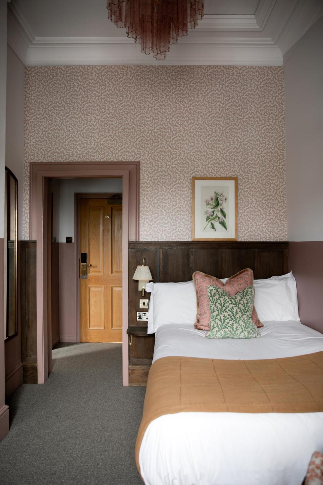 Worplesdon Place Hotel 길드포드 외부 사진