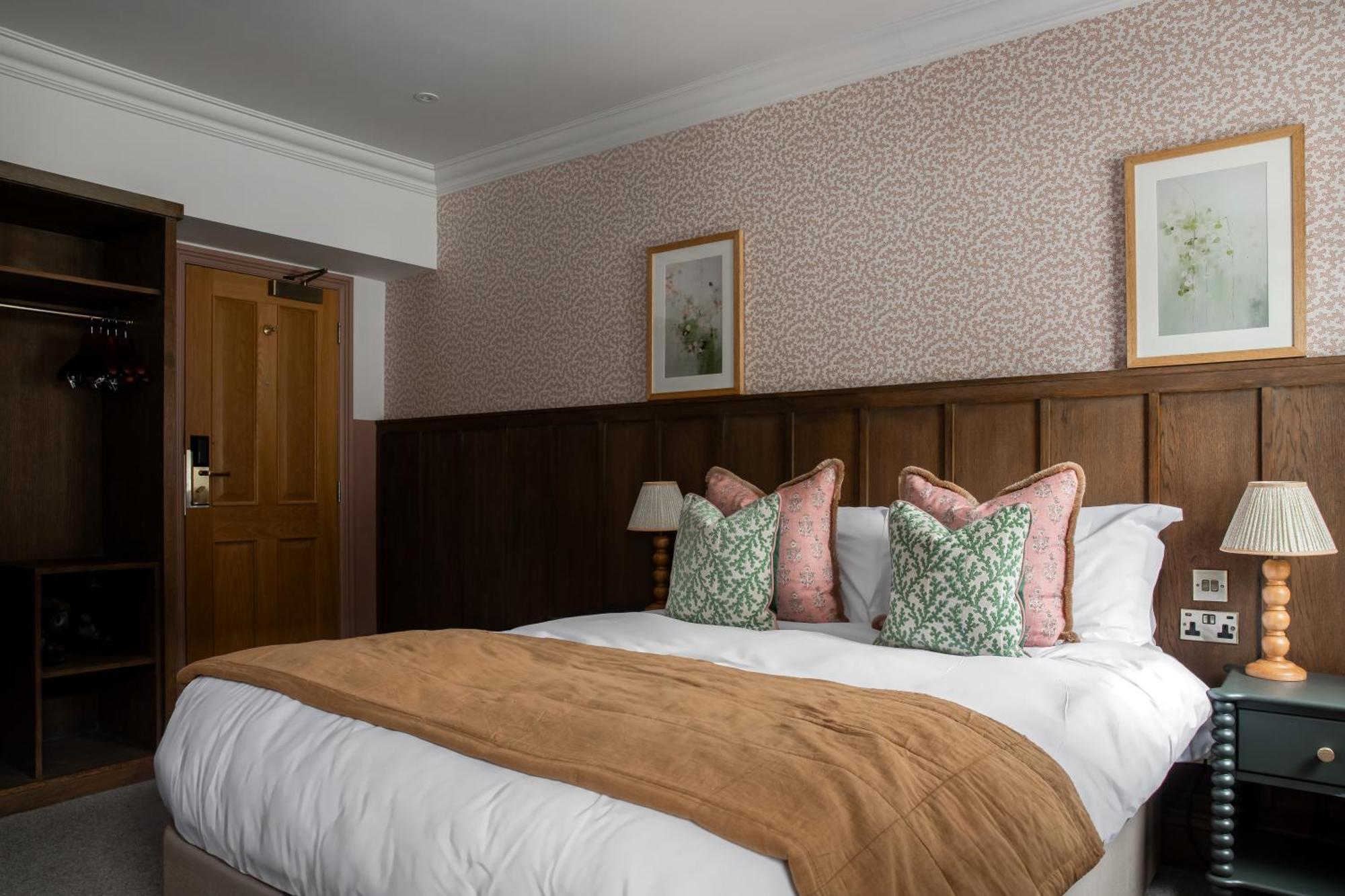 Worplesdon Place Hotel 길드포드 외부 사진