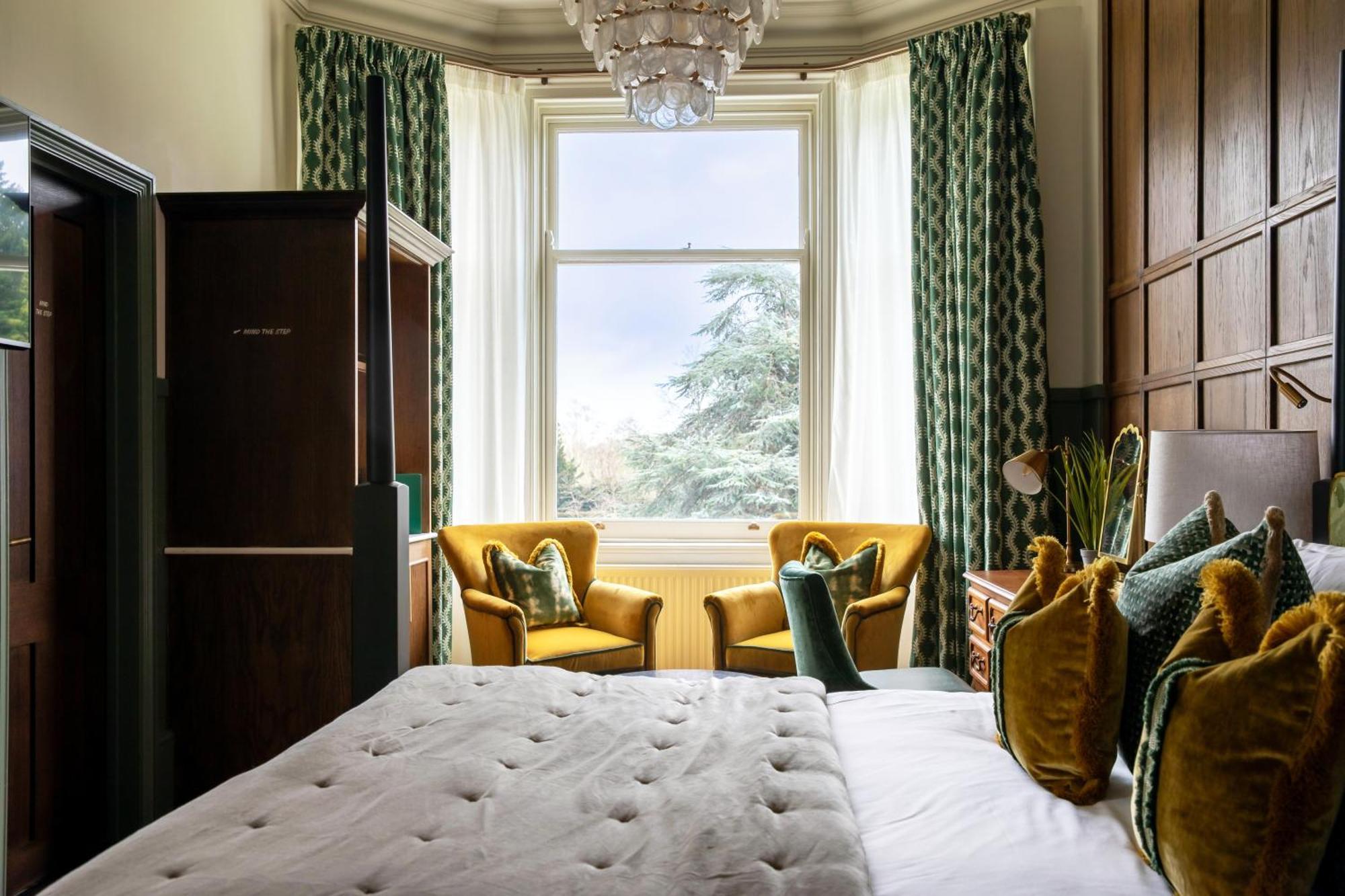 Worplesdon Place Hotel 길드포드 외부 사진
