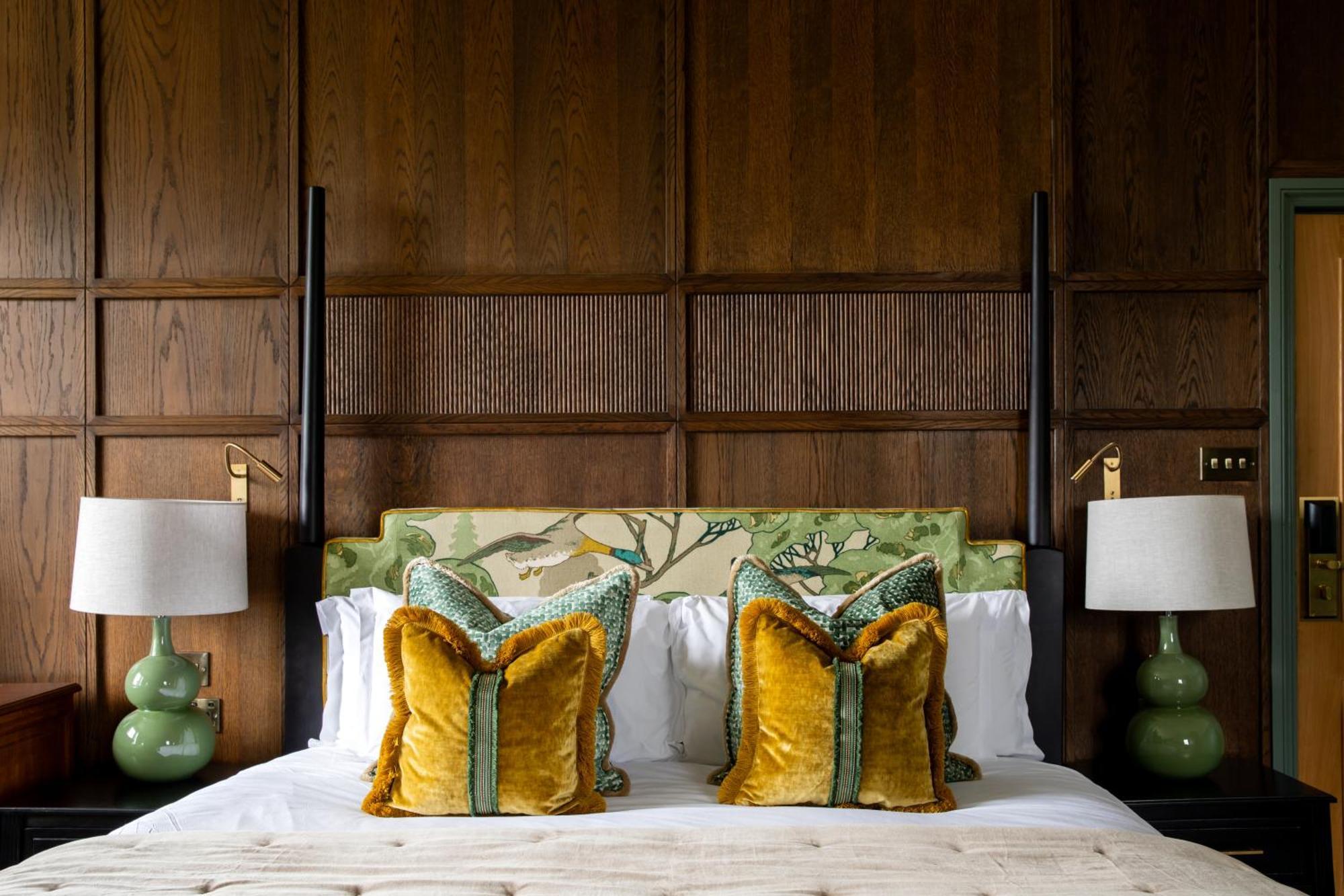 Worplesdon Place Hotel 길드포드 외부 사진