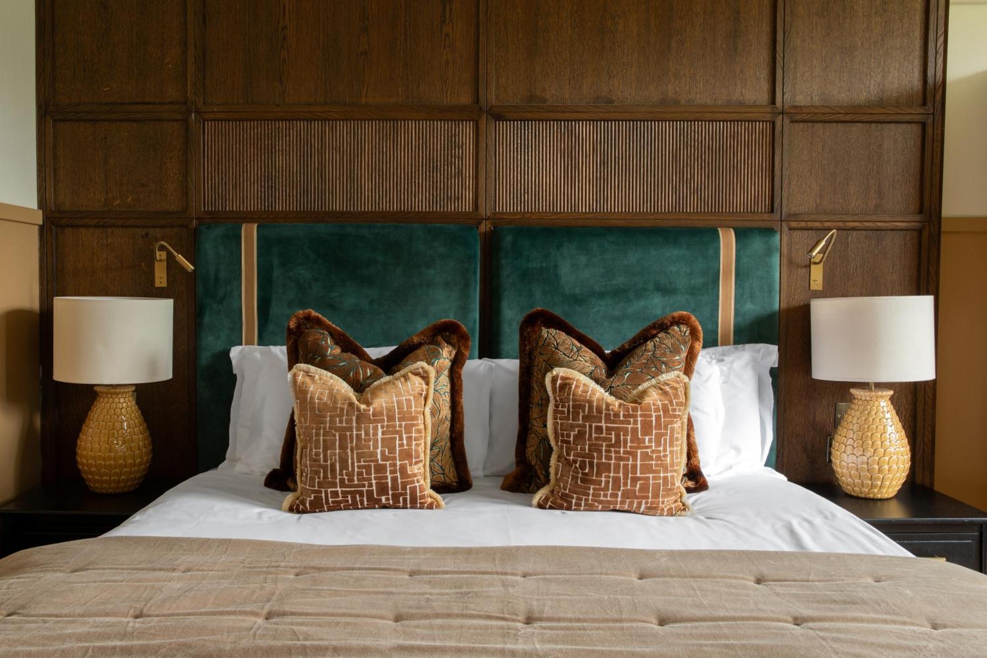 Worplesdon Place Hotel 길드포드 외부 사진