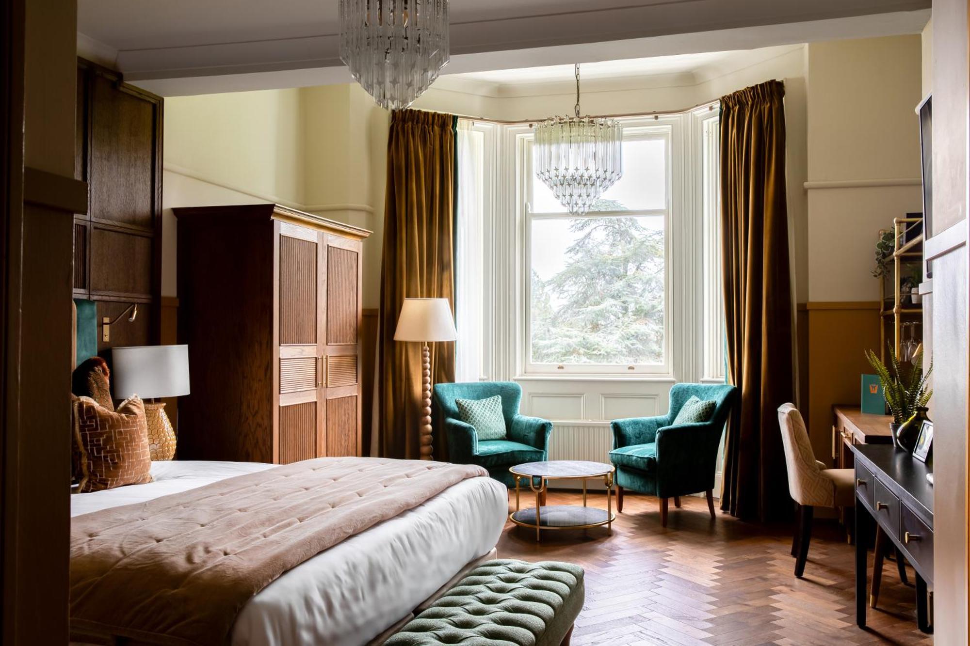 Worplesdon Place Hotel 길드포드 외부 사진